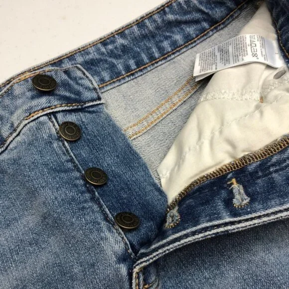 LIKE NEW DISTRESS OLD NAVY BUTTONFLY JEAN SKIRTS 2/26 😎 - Picture 3 of 11